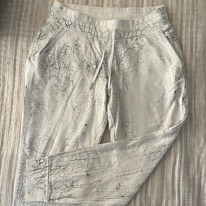 Warm down jogger .Thread dye . Size 10